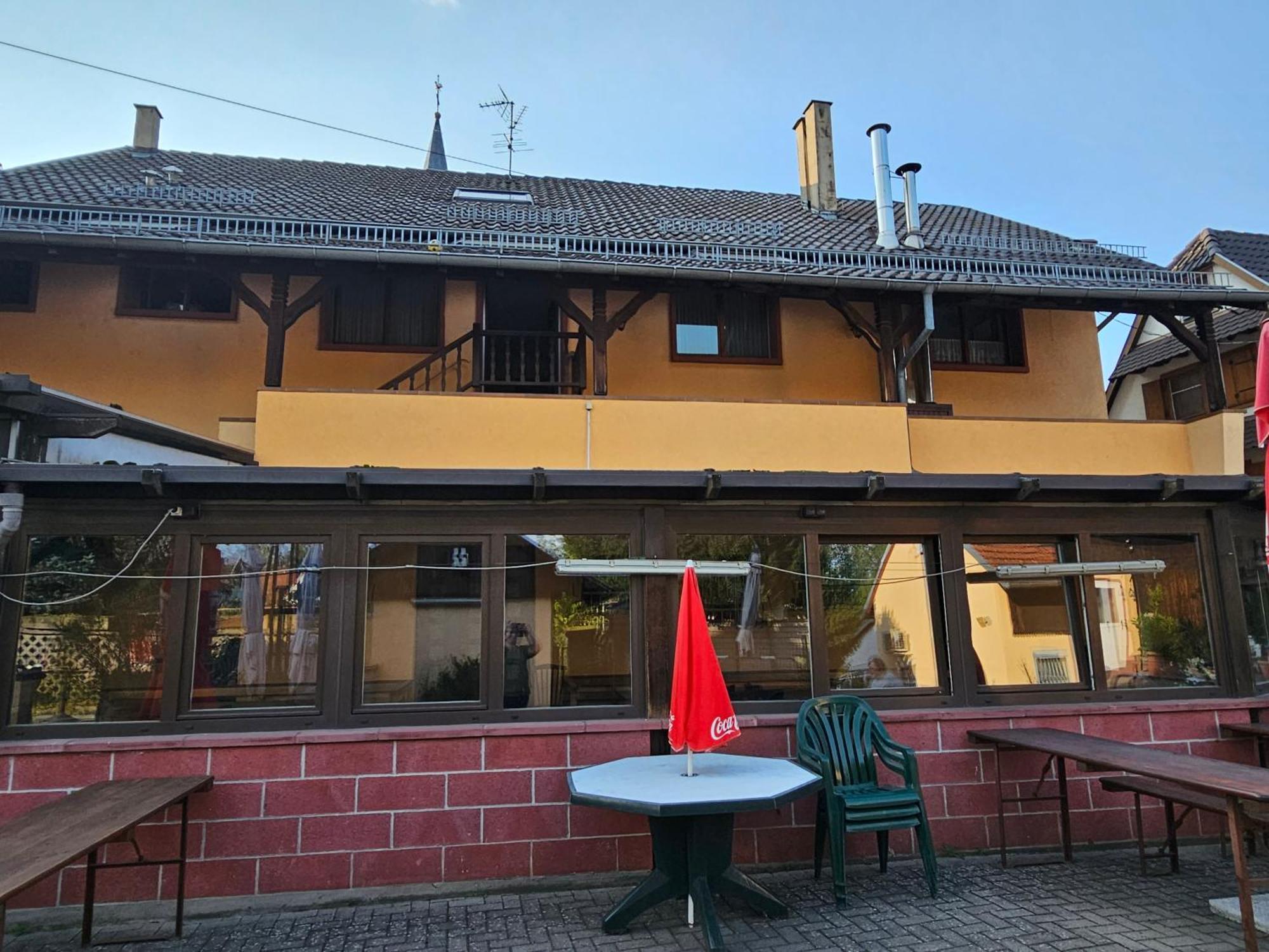 Hotel A La Croix D'Or Sessenheim Eksteriør billede